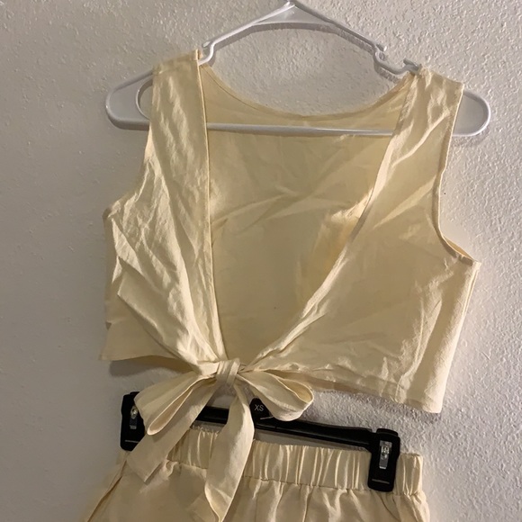 Two piece set - Picture 2 of 2